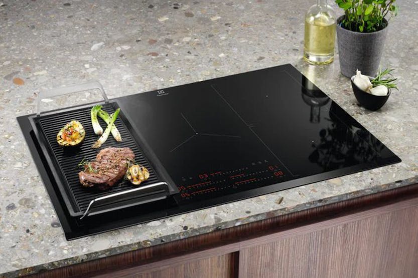 Inbuilt induction online hob